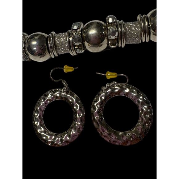 Vintage silver lightweight chunky necklace and earrings set - Picture 3 of 7